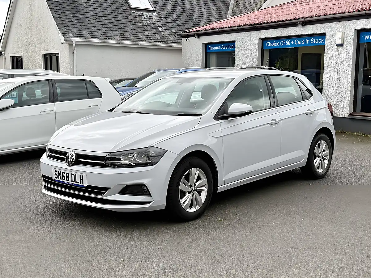 Used 2019 Volkswagen Polo Se Silver - Interior and Exterior details 10