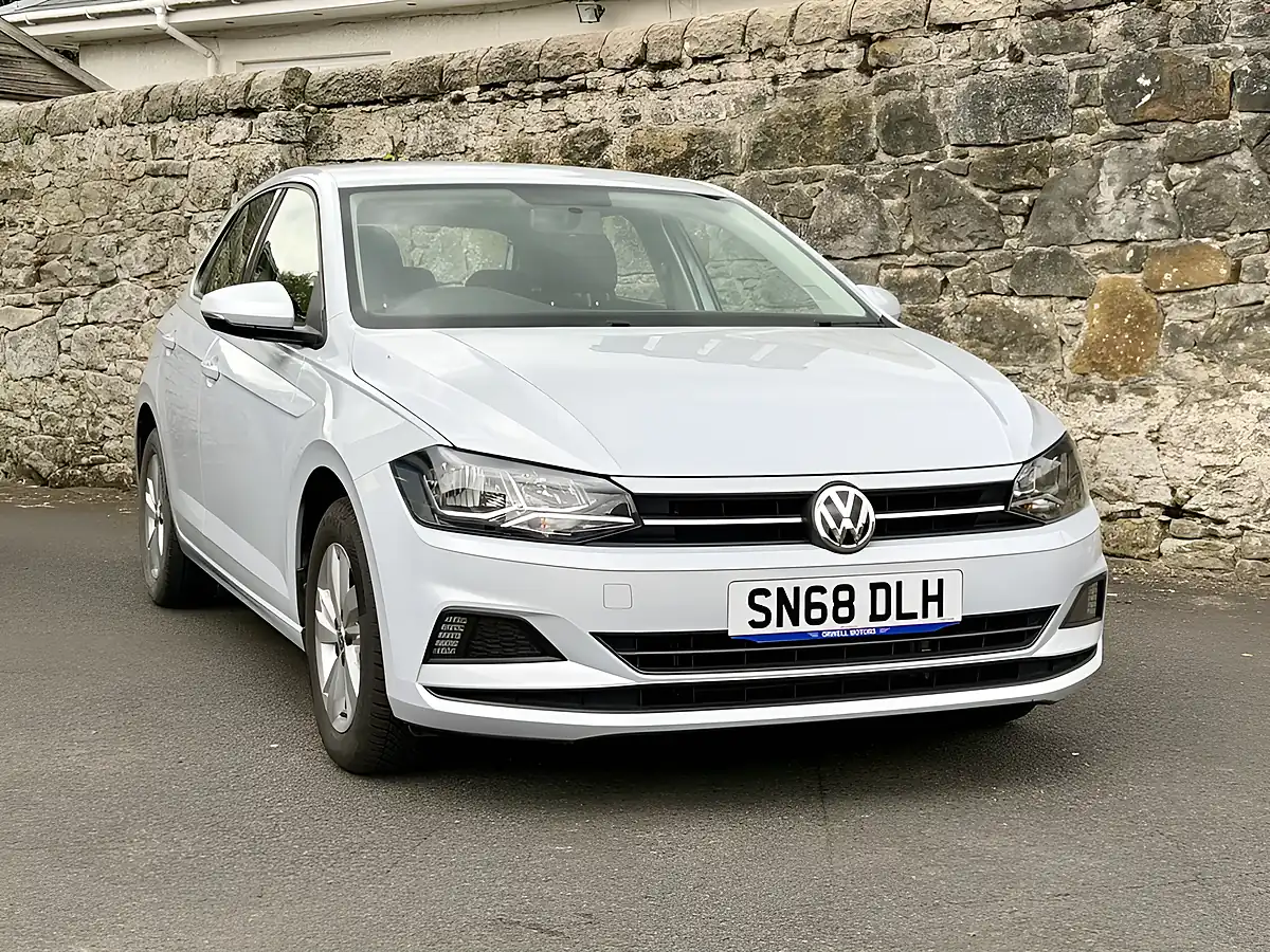 Used 2019 Volkswagen Polo Se Silver - Interior and Exterior details 11