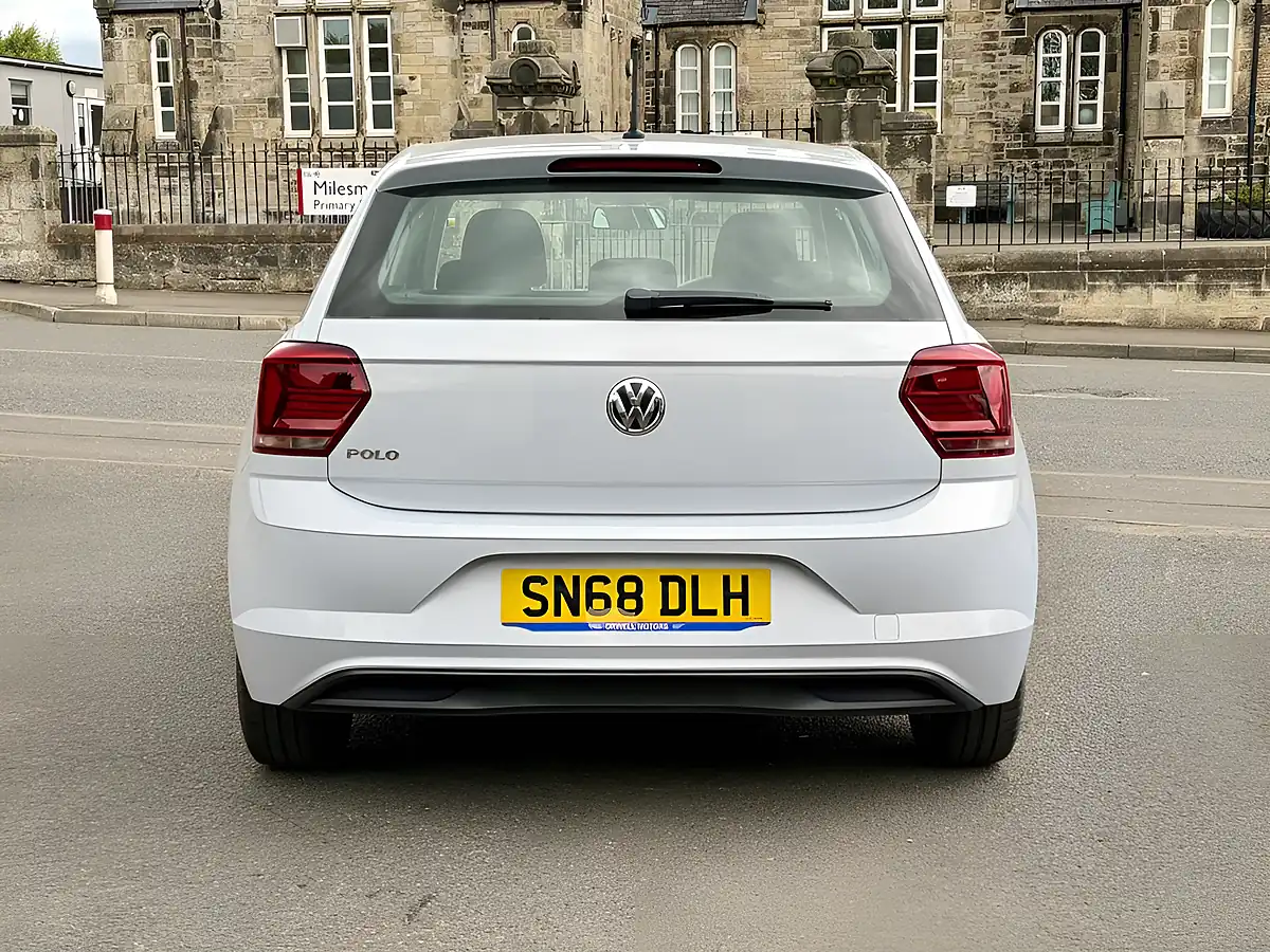 Used 2019 Volkswagen Polo Se Silver - Interior and Exterior details 12