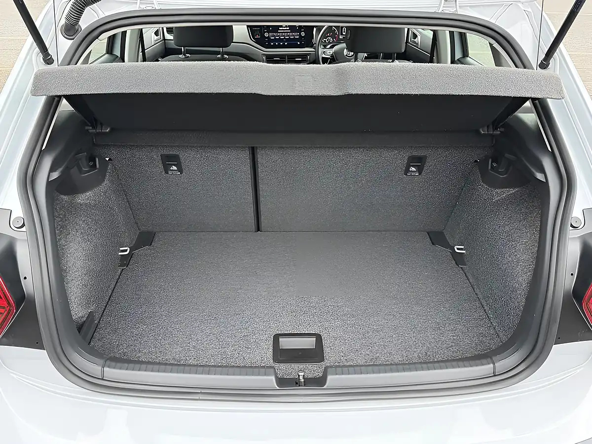 Used 2019 Volkswagen Polo Se Silver - Interior and Exterior details 15