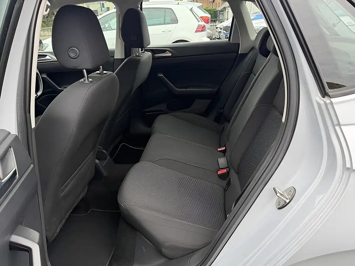 Used 2019 Volkswagen Polo Se Silver - Interior and Exterior details 18