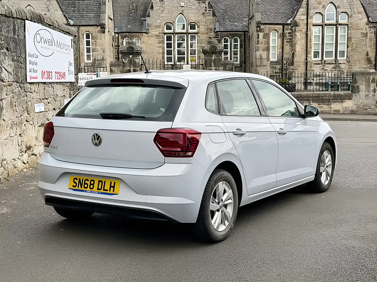 Used 2019 Volkswagen Polo Se Silver - Interior and Exterior details 9