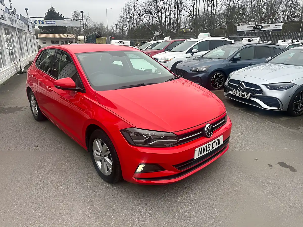 Used 2019 Volkswagen Polo Se Tech Edition Red - Front View