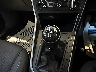 Used 2019 Volkswagen Polo Se Tech Edition Silver - Interior and Exterior details 17
