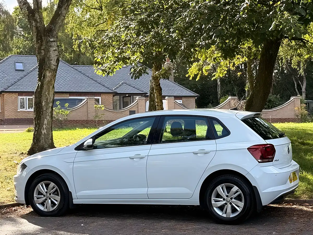 Used 2019 Volkswagen Polo Se Tech Edition White - Interior and Exterior details 16