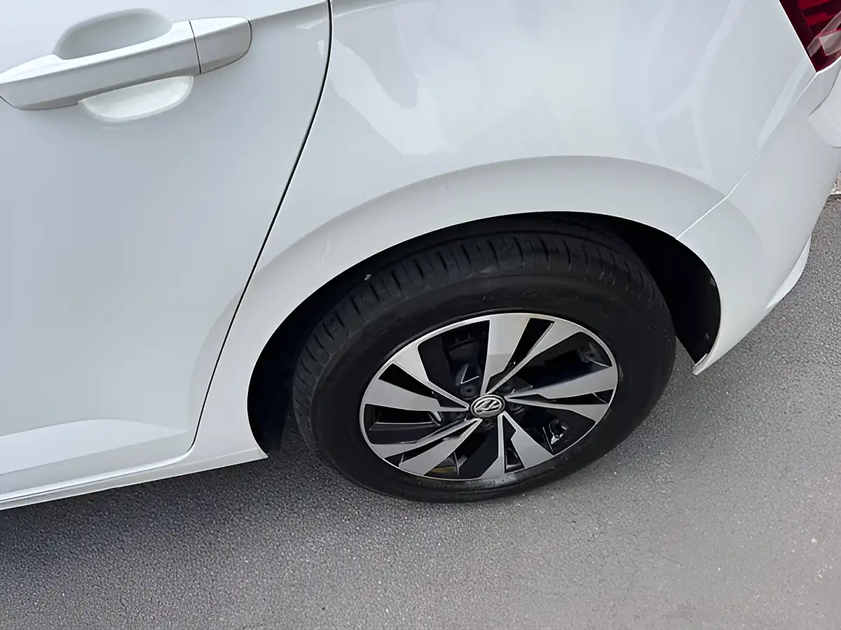 Used 2019 Volkswagen Polo Se White - Interior and Exterior details 14