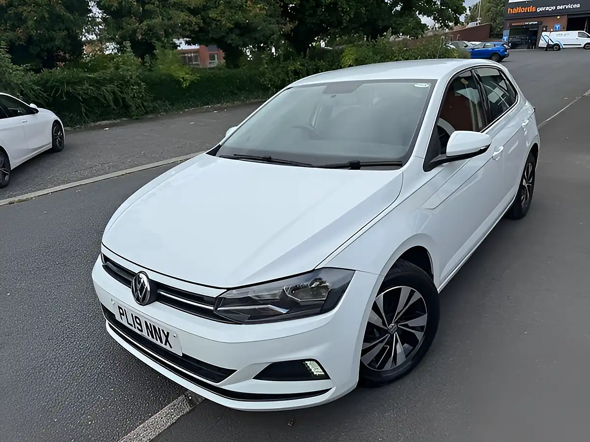 Used 2019 Volkswagen Polo Se White - Interior and Exterior details 5