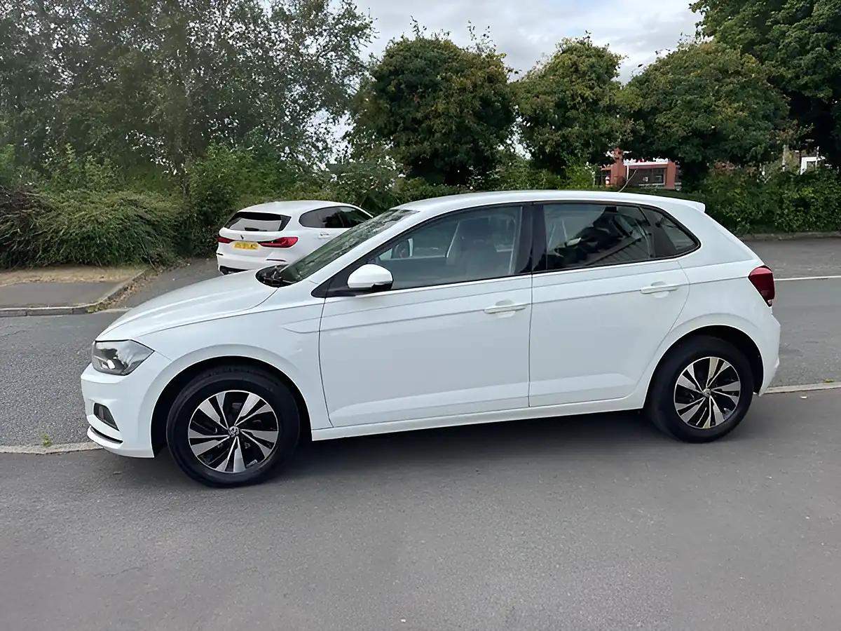 Used 2019 Volkswagen Polo Se White - Interior and Exterior details 9