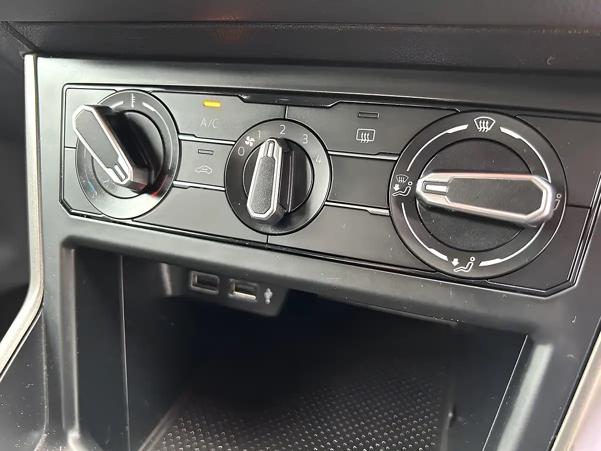 Used 2019 Volkswagen Polo Se White - Interior and Exterior details 14