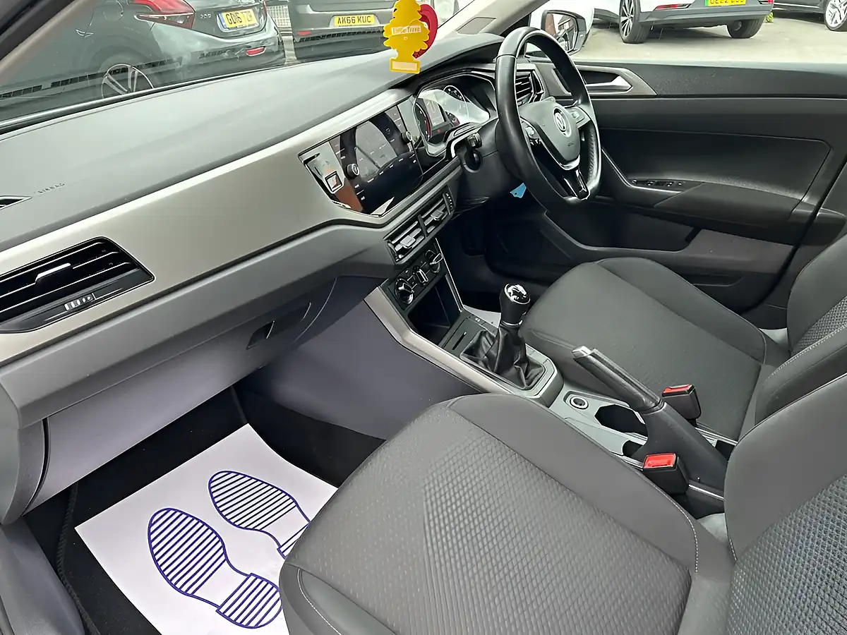 Used 2019 Volkswagen Polo Se White - Interior and Exterior details 18