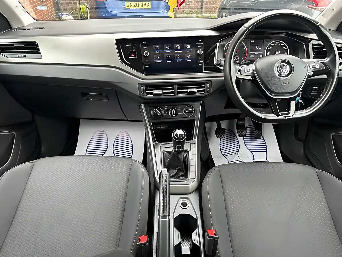Used 2019 Volkswagen Polo Se White - Interior and Exterior details 5