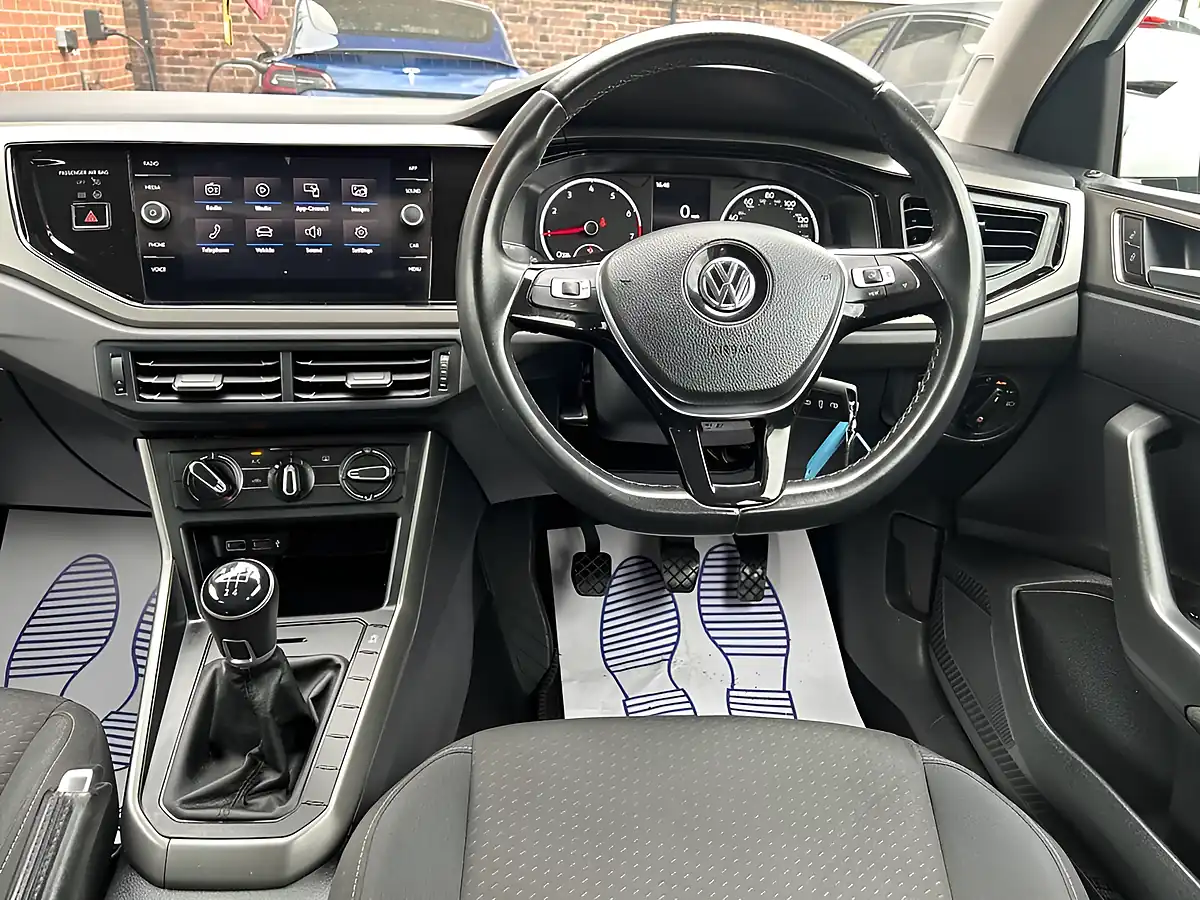 Used 2019 Volkswagen Polo Se White - Interior and Exterior details 6