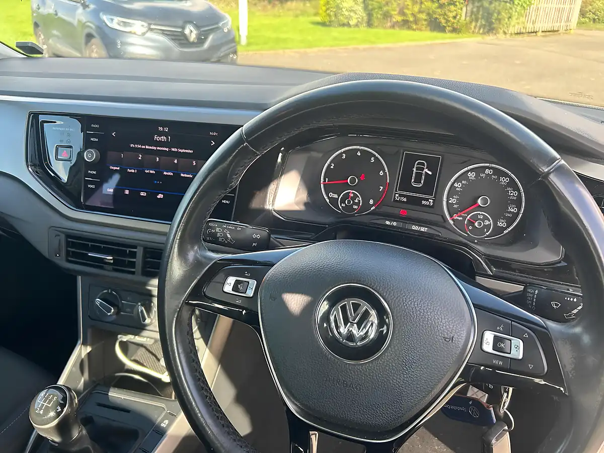 Used 2019 Volkswagen Polo Se White - Interior and Exterior details 8