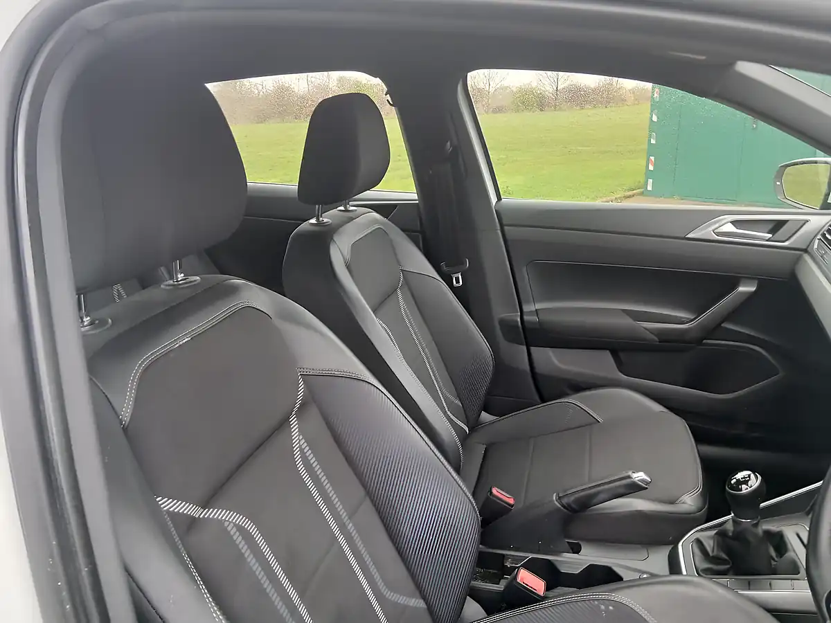 Used 2019 Volkswagen Polo Se White - Interior and Exterior details 11