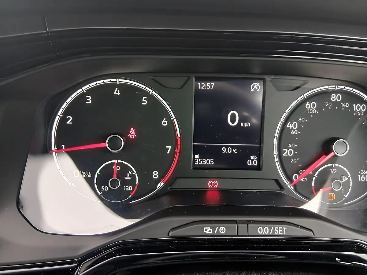 Used 2019 Volkswagen Polo Se White - Interior and Exterior details 17