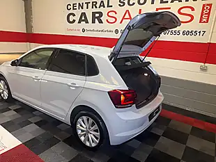 Used 2019 Volkswagen Polo Sel Silver - Interior and Exterior details 8
