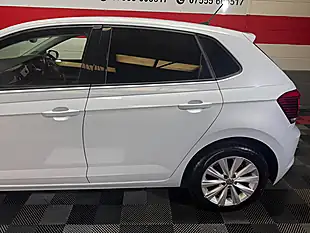 Used 2019 Volkswagen Polo Sel Silver - Interior and Exterior details 9