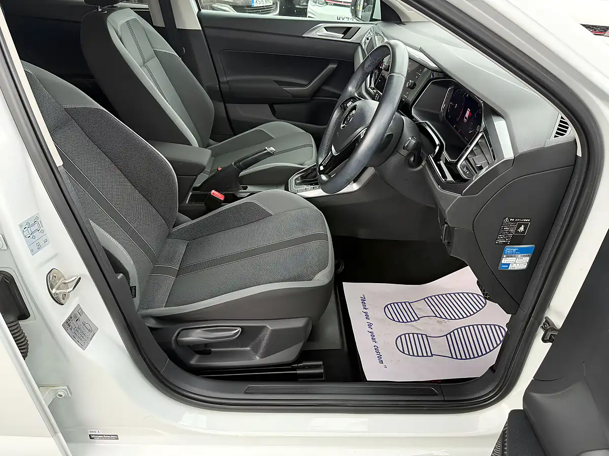 Used 2019 Volkswagen Polo Sel White - Interior and Exterior details 12