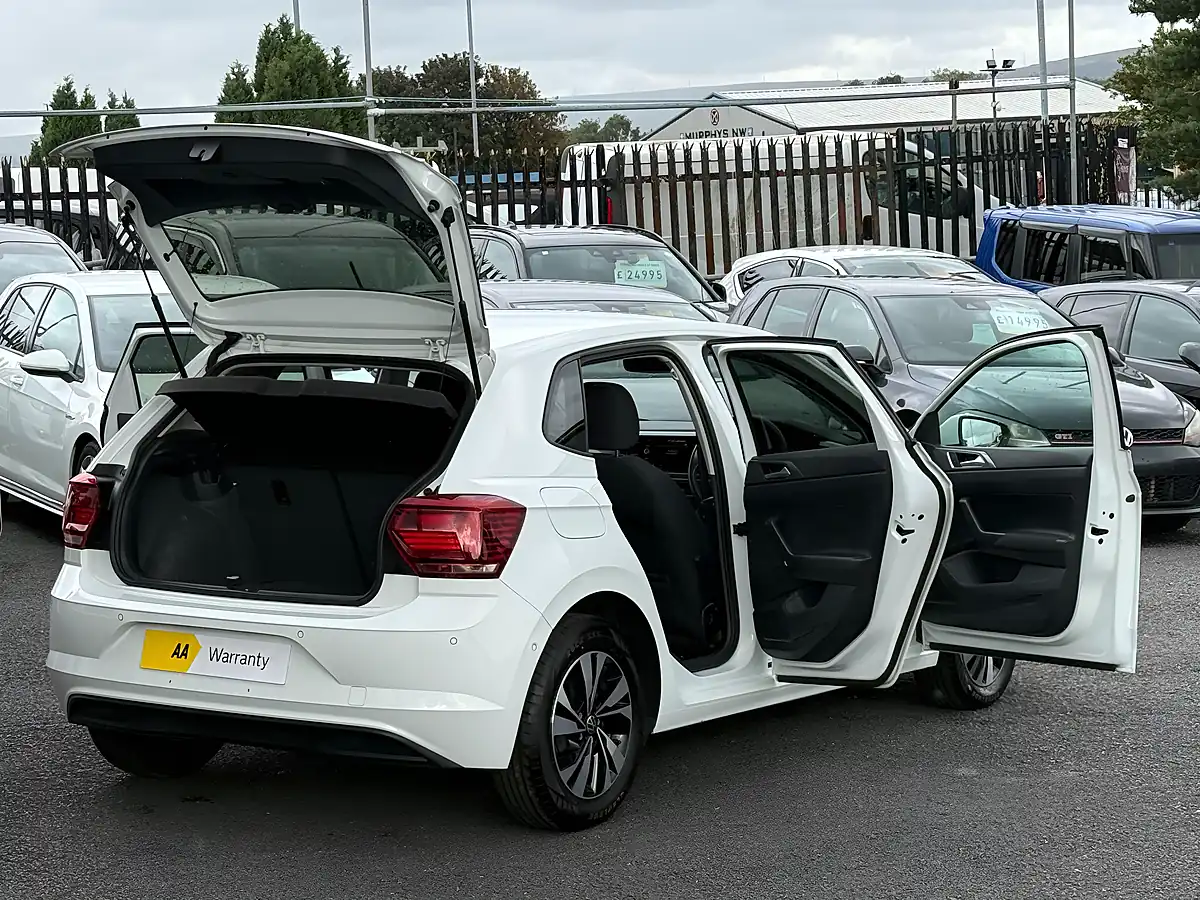 Used 2019 Volkswagen Polo Sel White - Interior and Exterior details 2