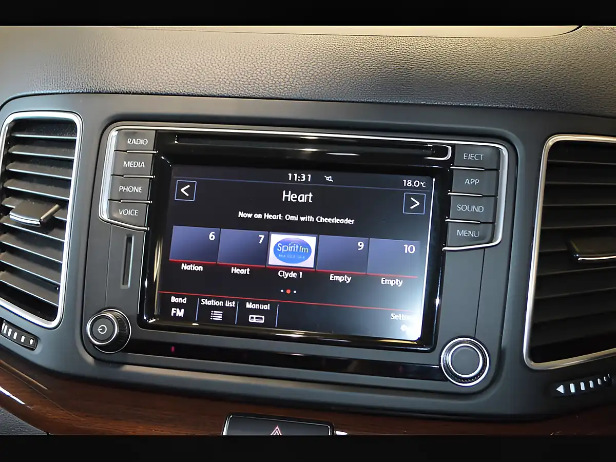 Used 2019 Volkswagen Sharan Se Dark Oak Brown - Interior and Exterior details 11