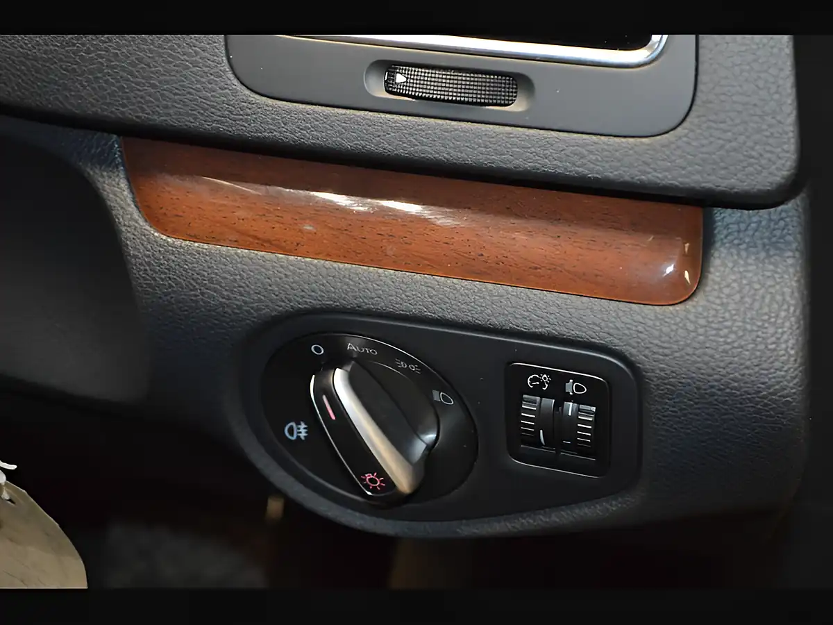 Used 2019 Volkswagen Sharan Se Dark Oak Brown - Interior and Exterior details 15