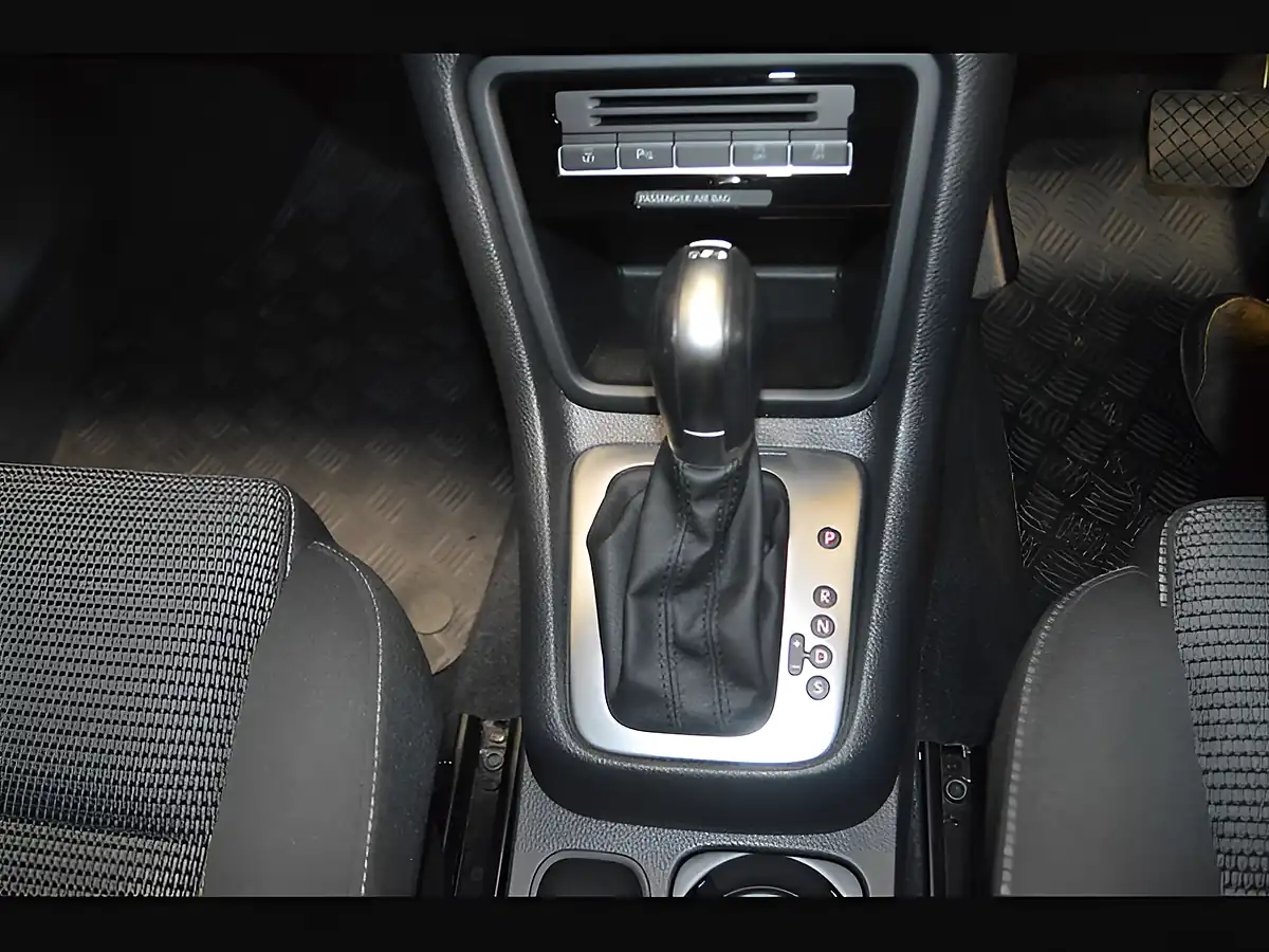 Used 2019 Volkswagen Sharan Se Dark Oak Brown - Interior and Exterior details 16