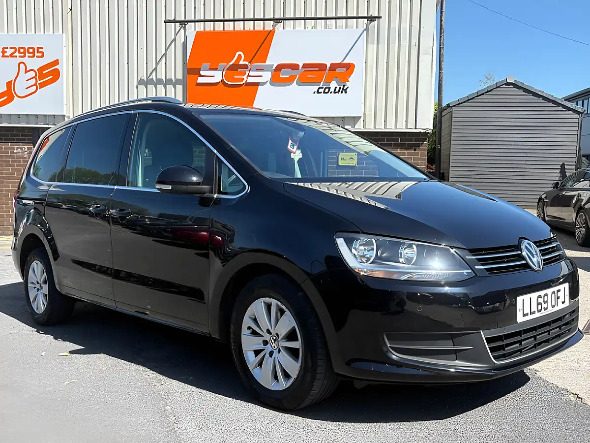 Used 2019 Volkswagen Sharan Se Nav Black - Interior and Exterior details 4