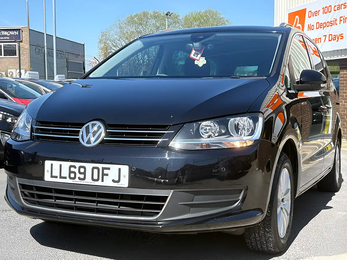 Used 2019 Volkswagen Sharan Se Nav Black - Interior and Exterior details 9