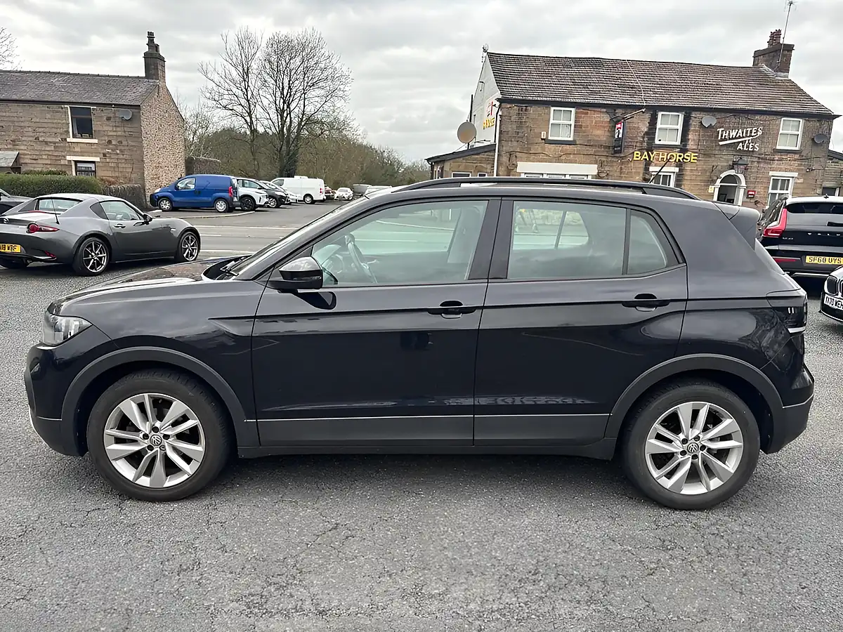 Used 2019 Volkswagen T-Cross Se Deep Black - Interior and Exterior details 8