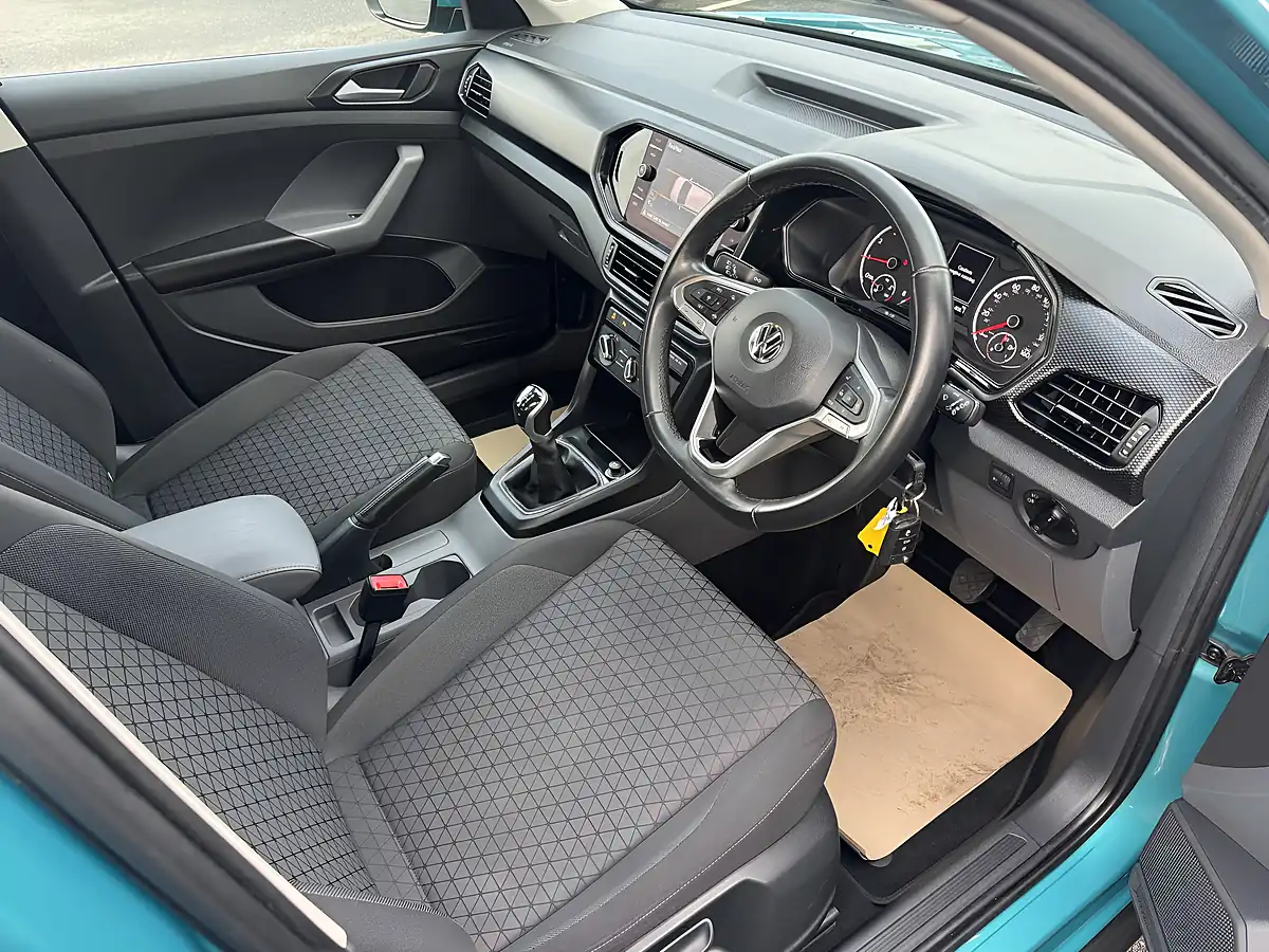 Used 2019 Volkswagen T-Cross Se Metallic Turquoise - Interior and Exterior details 9