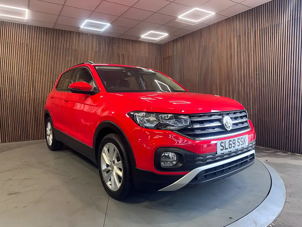Used 2019 Volkswagen T-Cross Se Red - Front View
