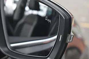 Used 2019 Volkswagen T-Cross Sel Deep Black - Interior and Exterior details 10