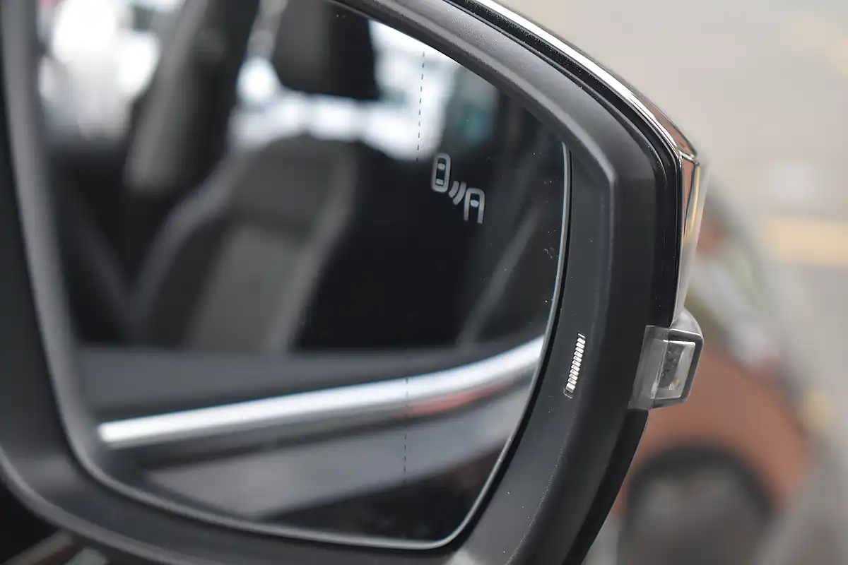 Used 2019 Volkswagen T-Cross Sel Deep Black - Interior and Exterior details 10
