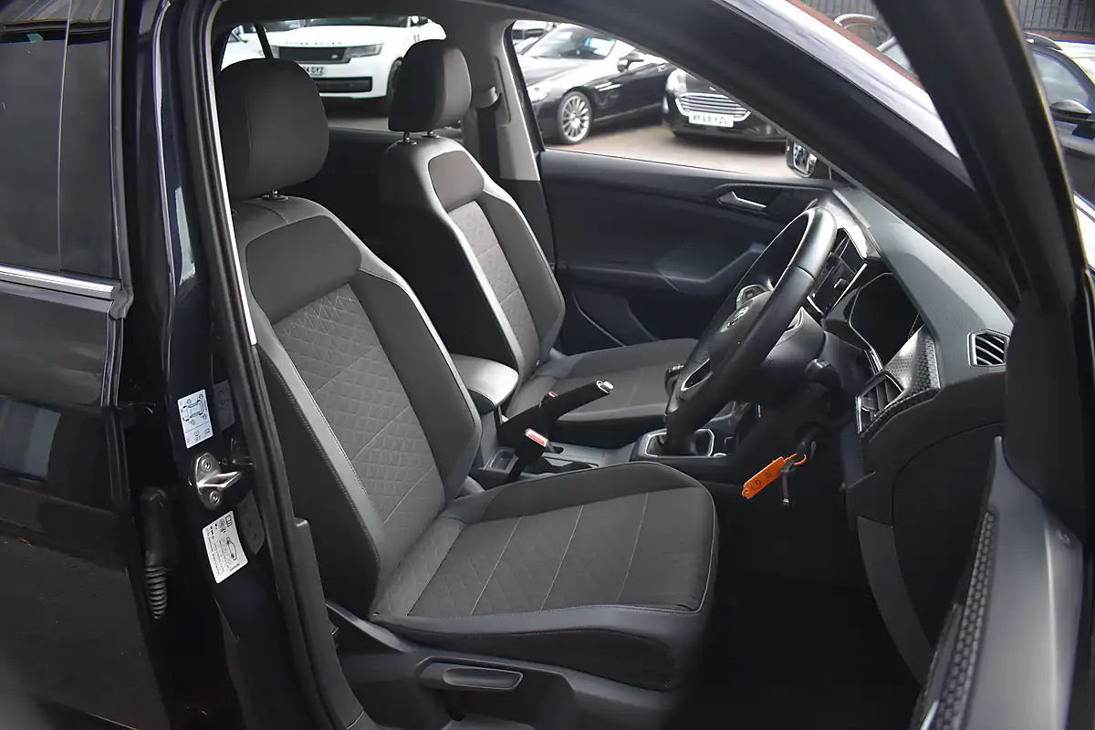 Used 2019 Volkswagen T-Cross Sel Deep Black - Interior and Exterior details 7