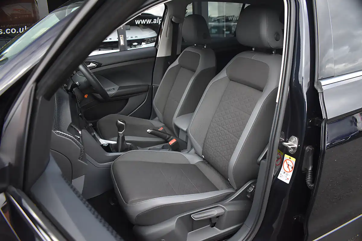 Used 2019 Volkswagen T-Cross Sel Deep Black - Interior and Exterior details 9