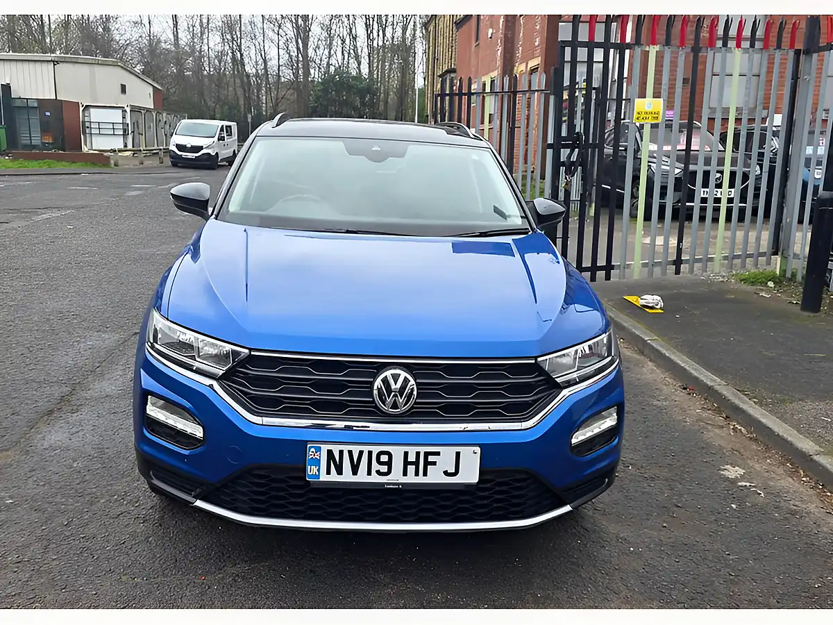 Used 2019 Volkswagen T-Roc Design Blue - Front View