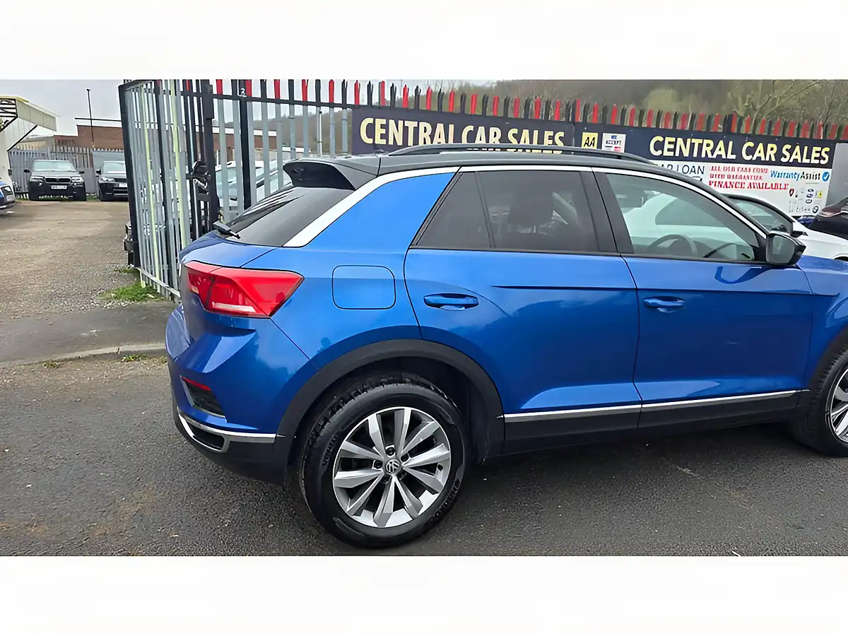 Used 2019 Volkswagen T-Roc Design Blue - Interior and Exterior details 10