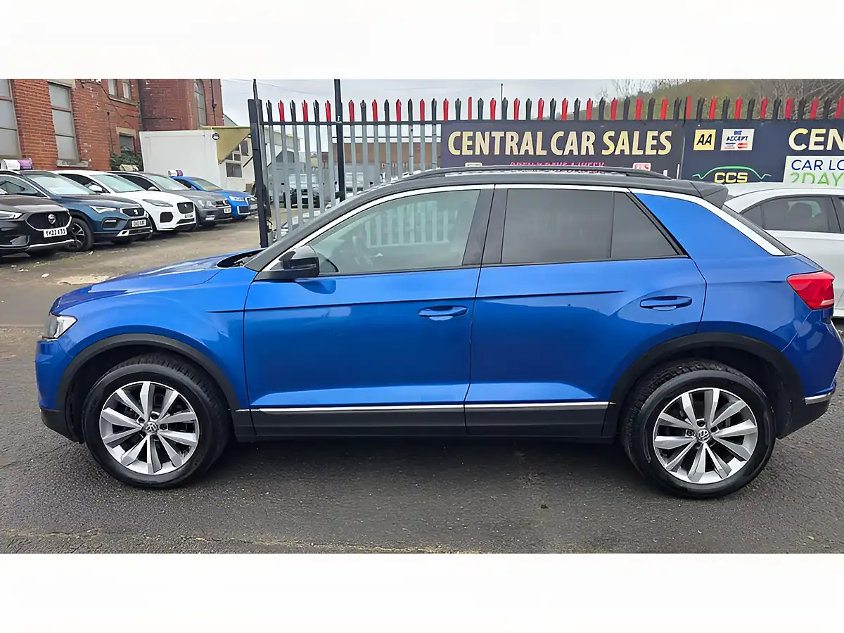 Used 2019 Volkswagen T-Roc Design Blue - Interior and Exterior details 15