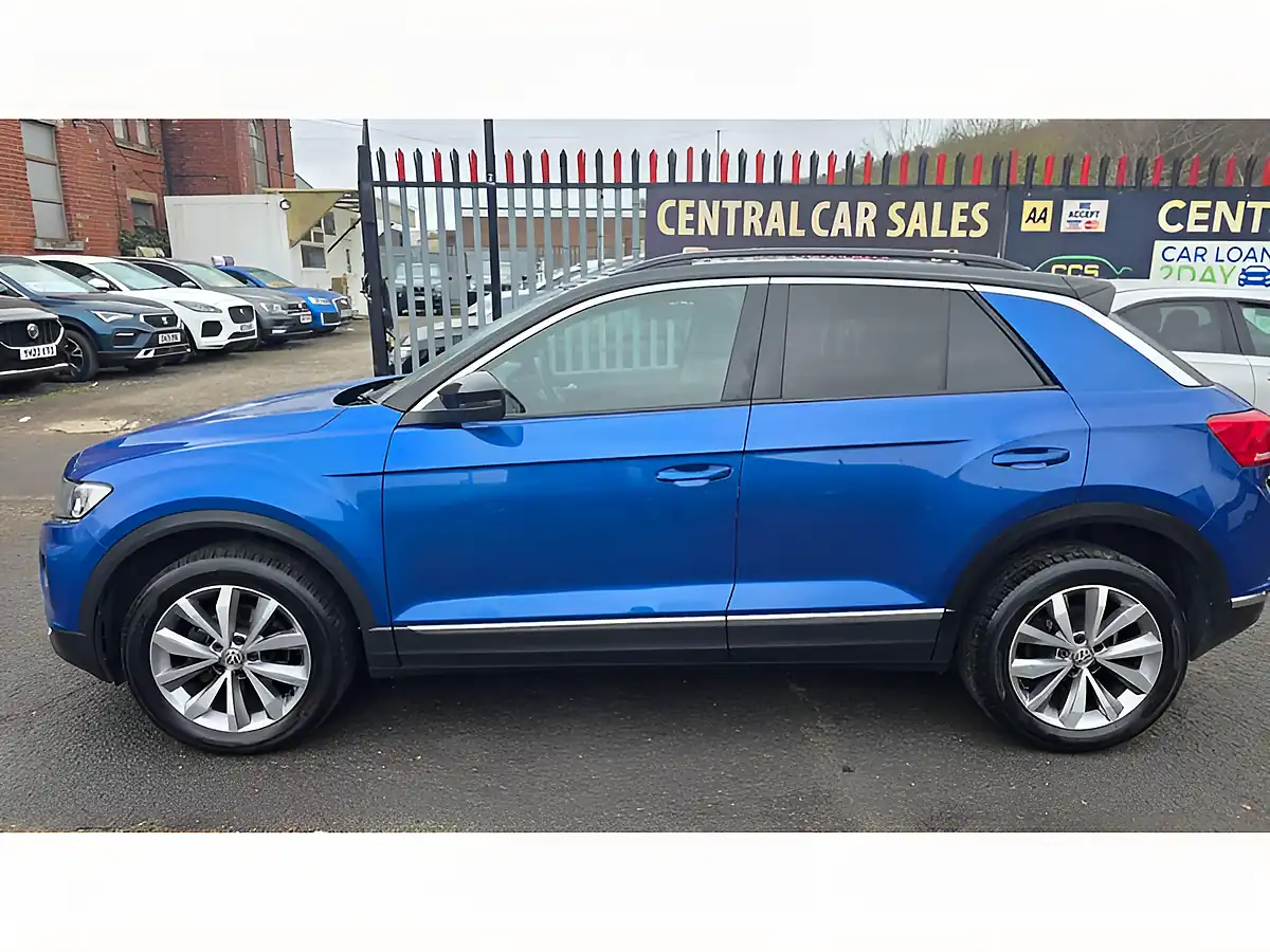Used 2019 Volkswagen T-Roc Design Blue - Interior and Exterior details 16