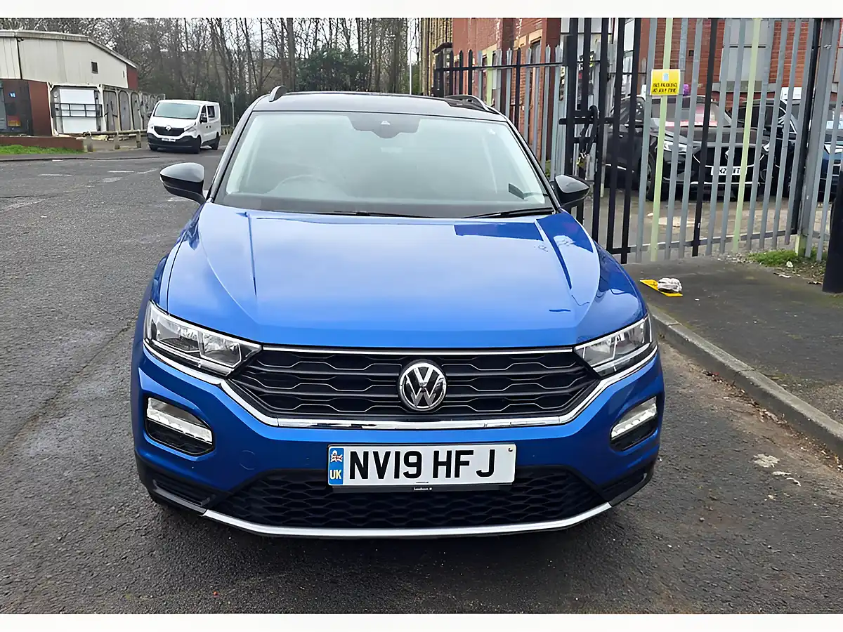 Used 2019 Volkswagen T-Roc Design Blue - Interior and Exterior details 2
