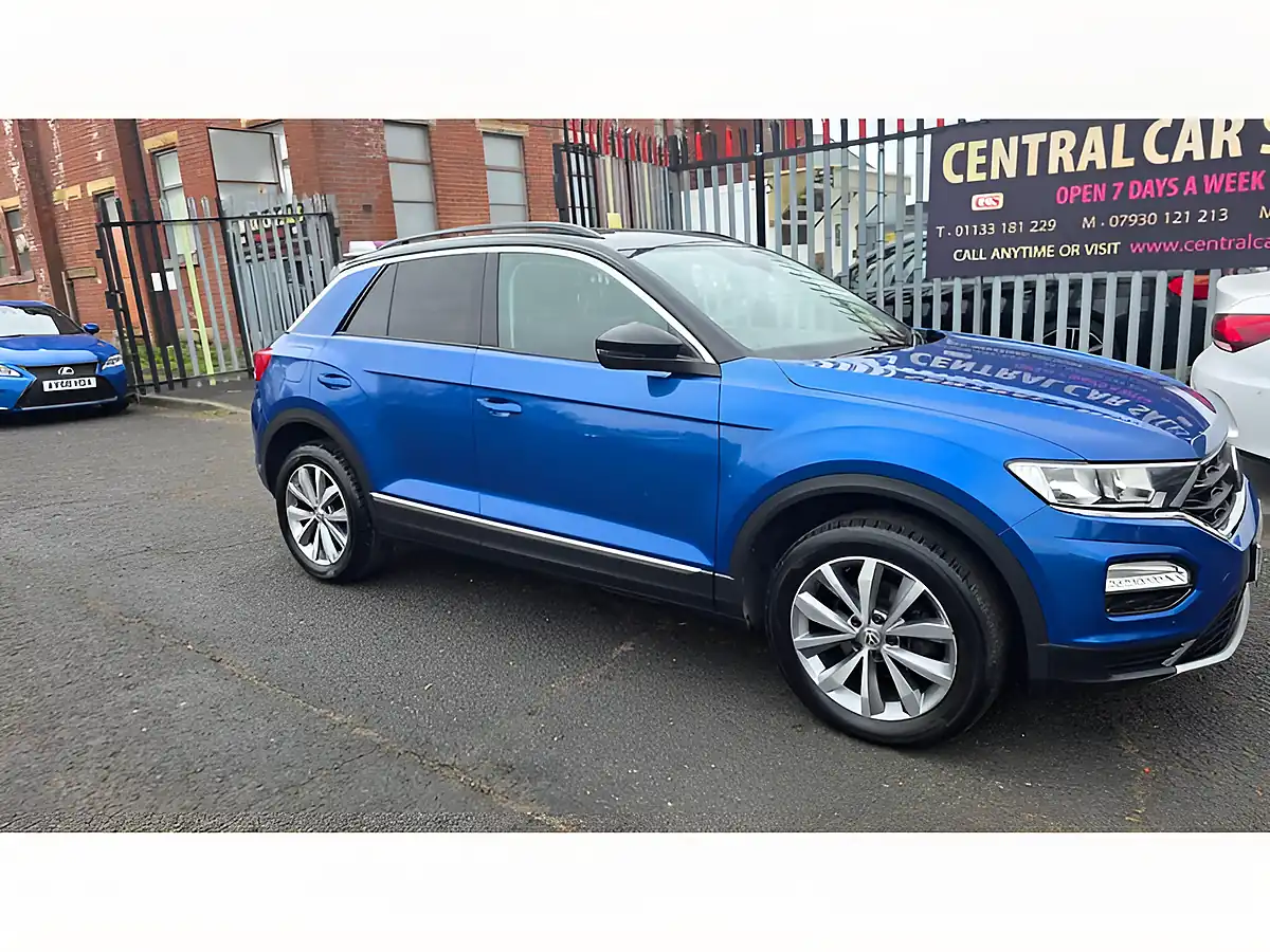 Used 2019 Volkswagen T-Roc Design Blue - Interior and Exterior details 3