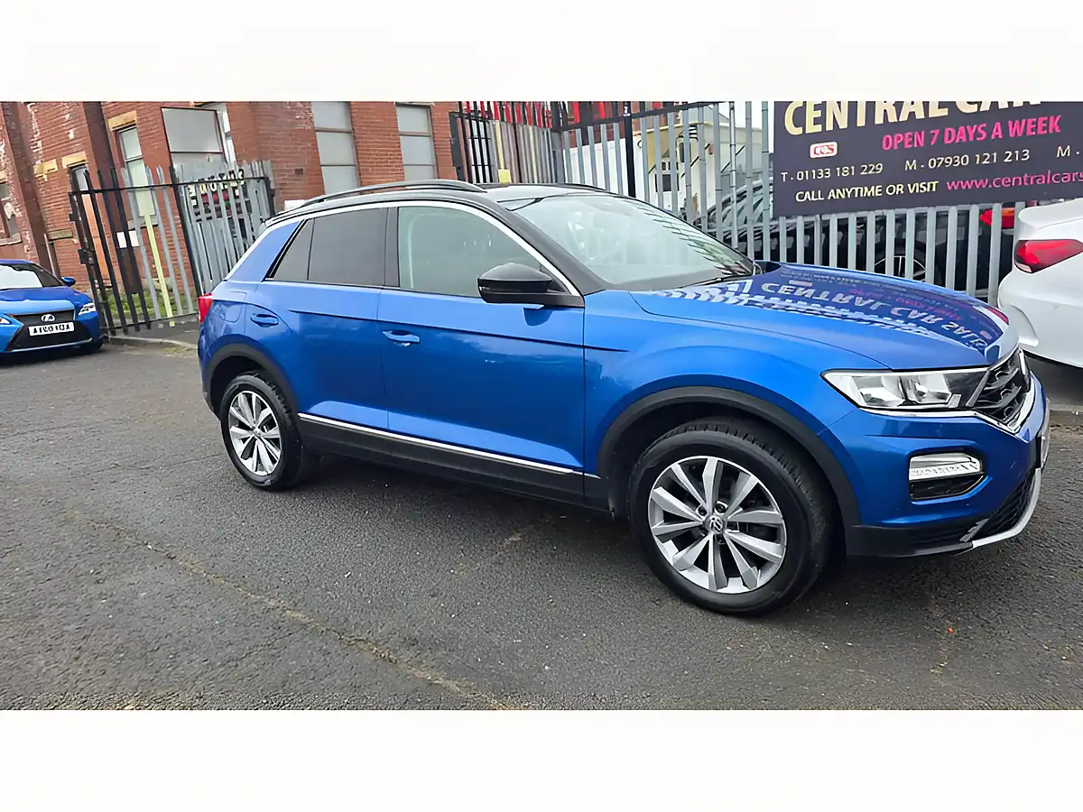 Used 2019 Volkswagen T-Roc Design Blue - Interior and Exterior details 4