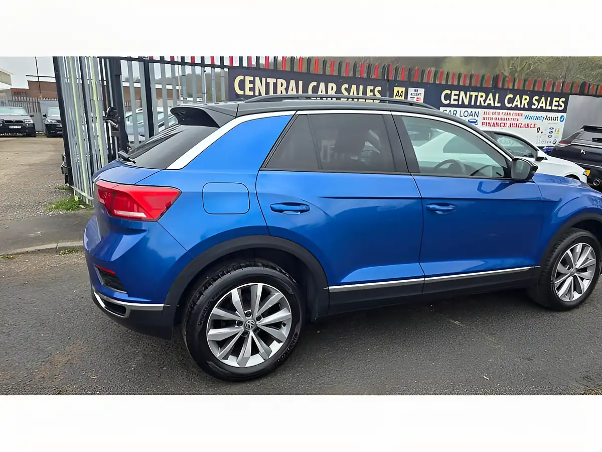 Used 2019 Volkswagen T-Roc Design Blue - Interior and Exterior details 9