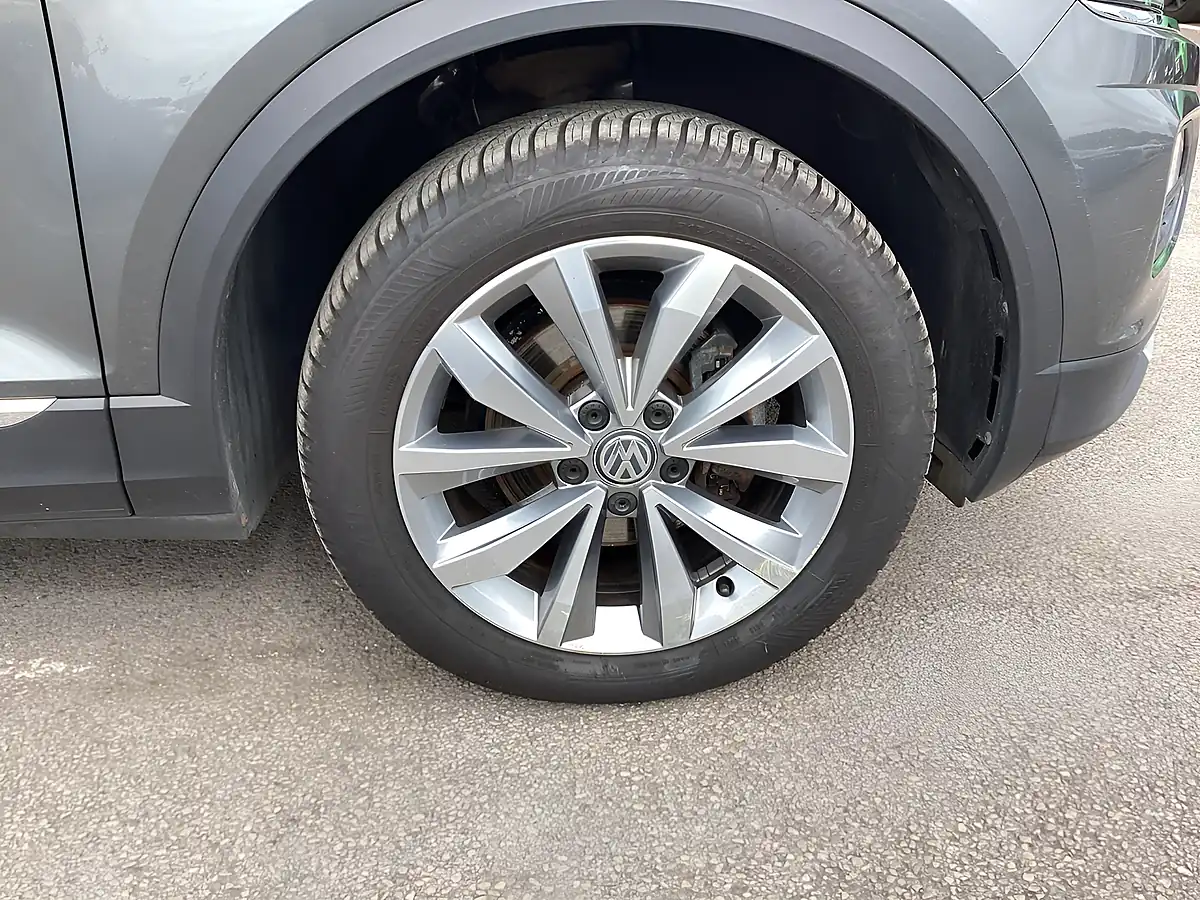 Used 2019 Volkswagen T-Roc Design Grey - Interior and Exterior details 15