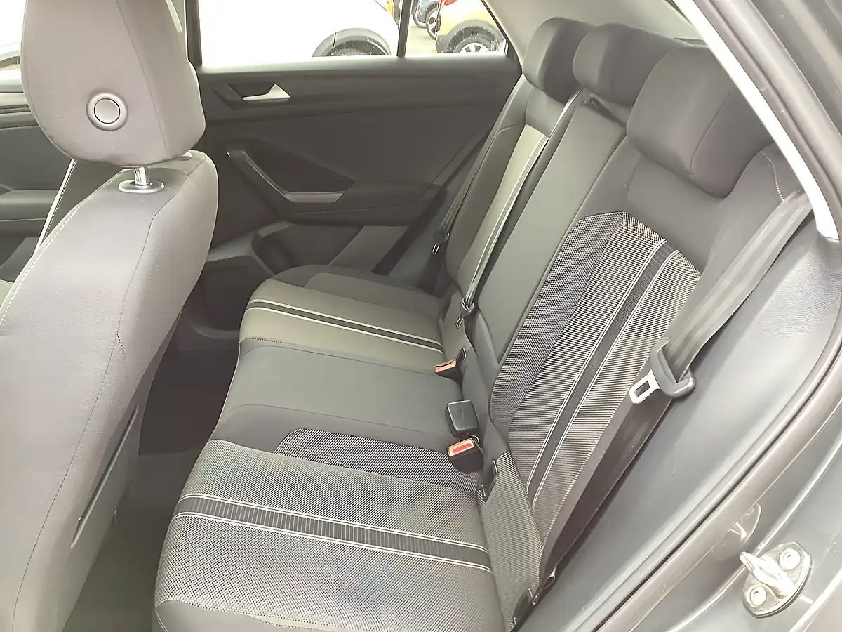 Used 2019 Volkswagen T-Roc Design Grey - Interior and Exterior details 16