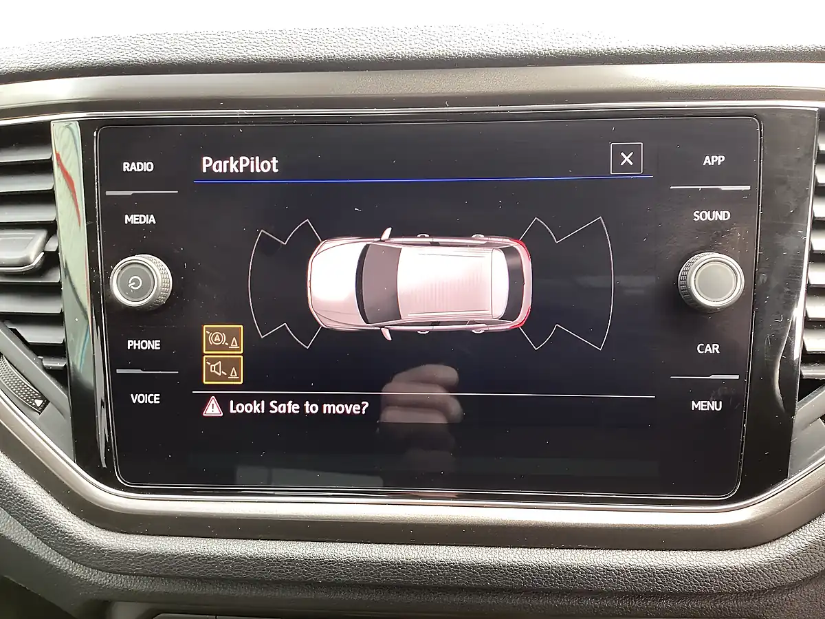Used 2019 Volkswagen T-Roc Design Grey - Interior and Exterior details 7