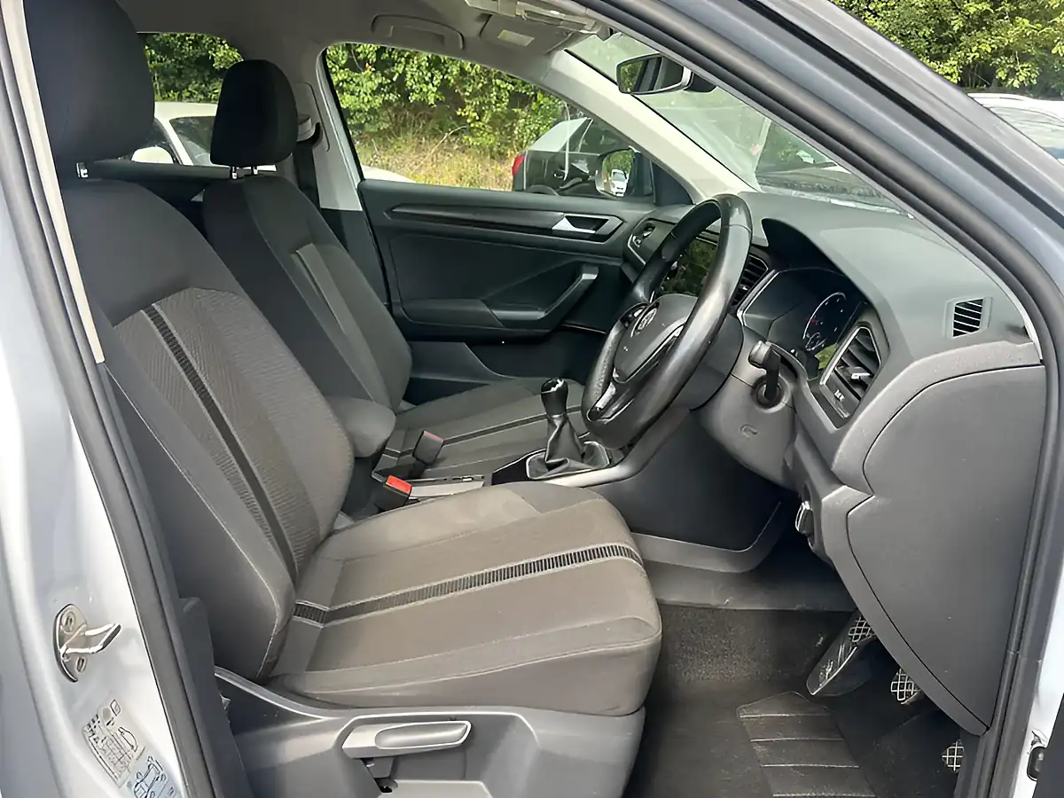 Used 2019 Volkswagen T-Roc Design Silver - Interior and Exterior details 11