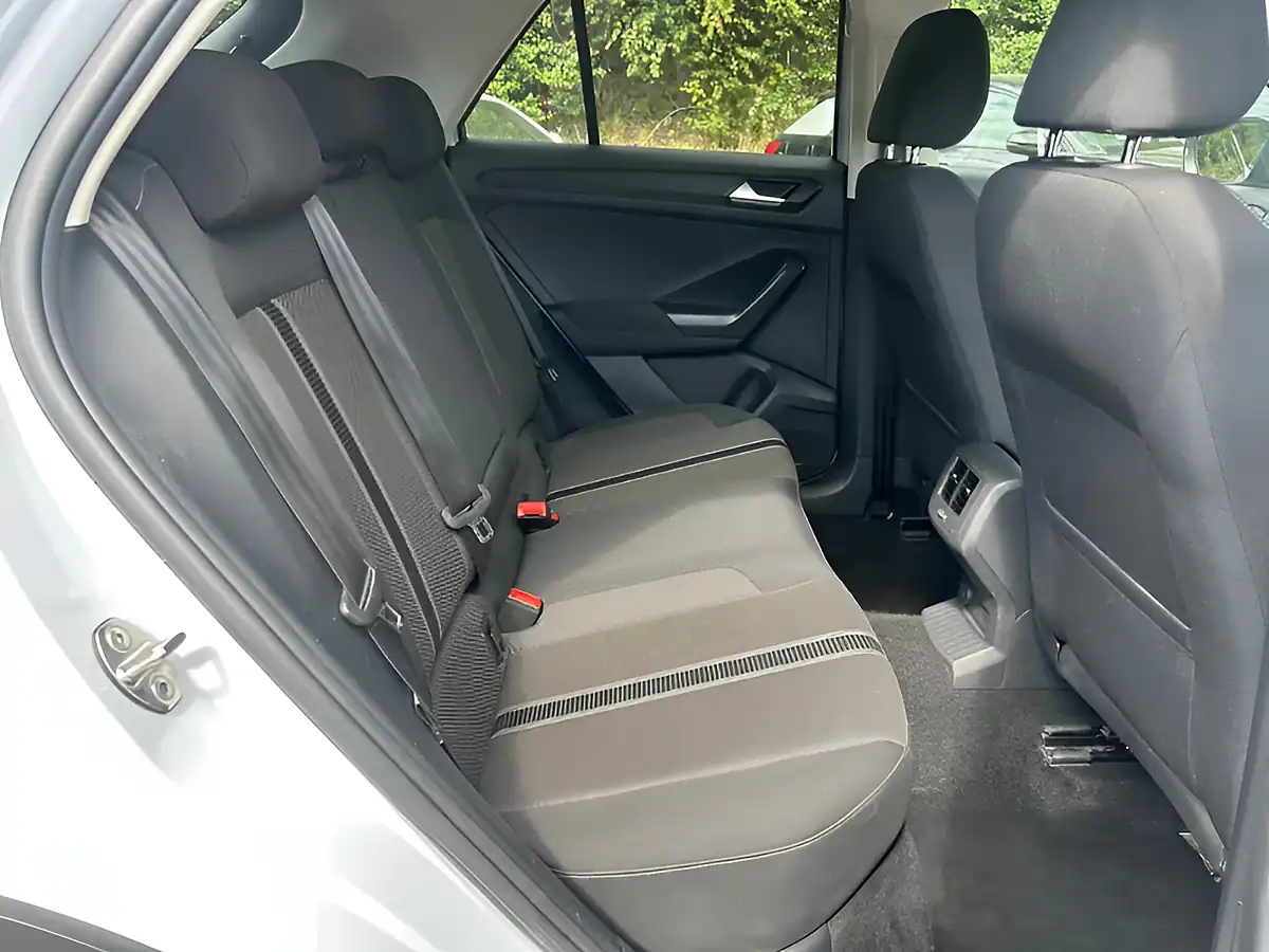 Used 2019 Volkswagen T-Roc Design Silver - Interior and Exterior details 12