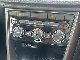 Used 2019 Volkswagen T-Roc Design Silver - Interior and Exterior details 17