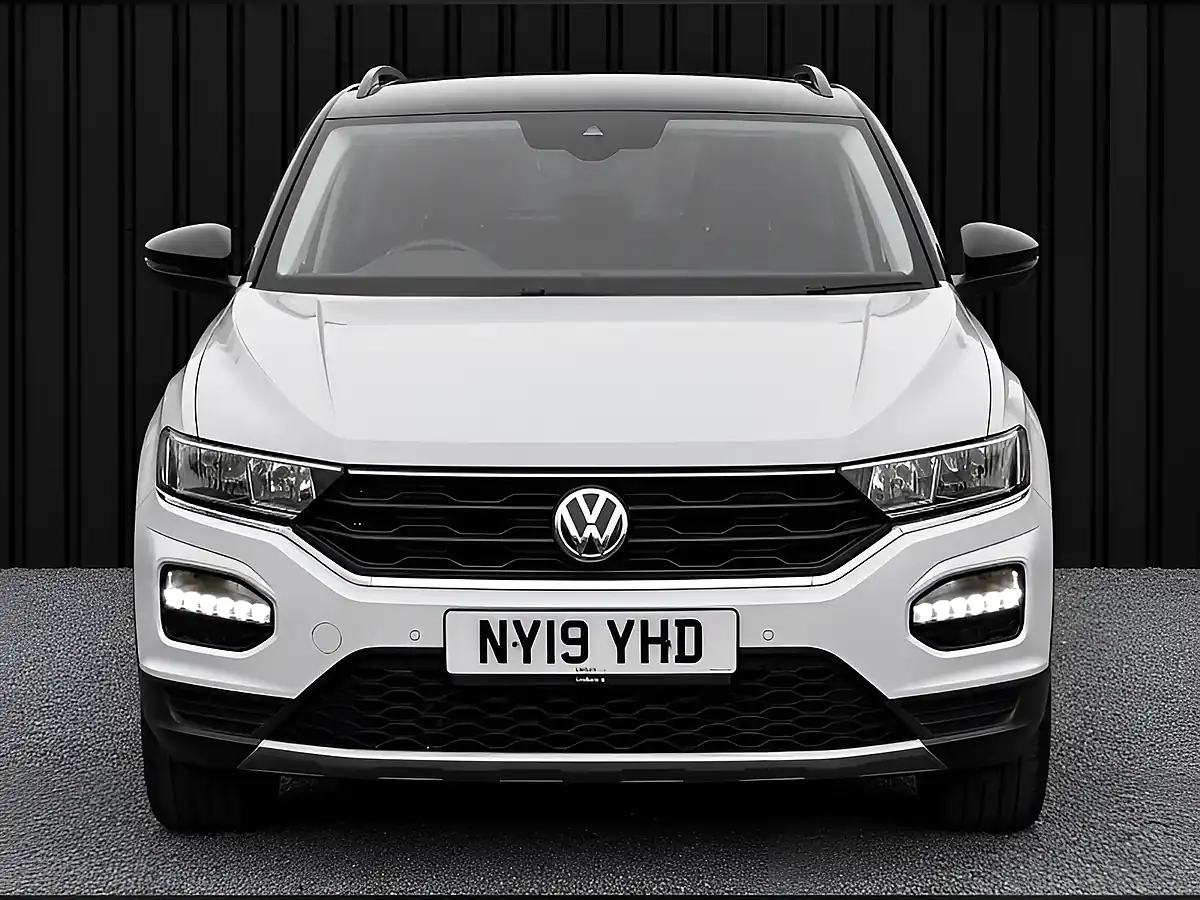 Used 2019 Volkswagen T-Roc Design Silver - Interior and Exterior details 5
